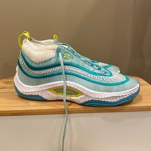 Nike Cosmic Unity 3 Jade Ice Basketball Shoes - M8/W9.5